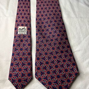 Authentic Vintage Hermés Red and Blue Patterned Men's Tie Style 7520 IA